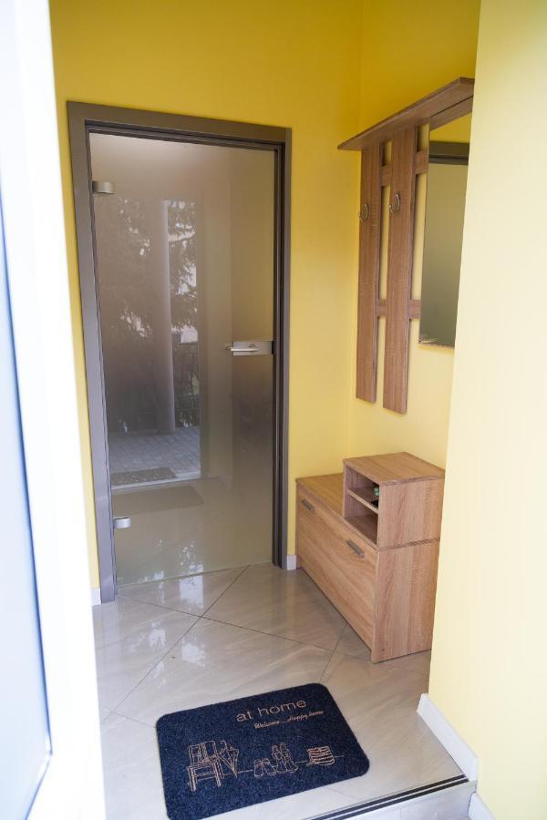 Apartament Przy Rynku Ostrowiec Swietokrzyski Exterior photo